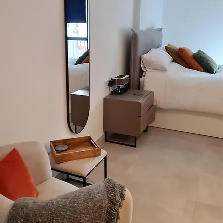 Lovely King Bed Apartment Gibraltar
